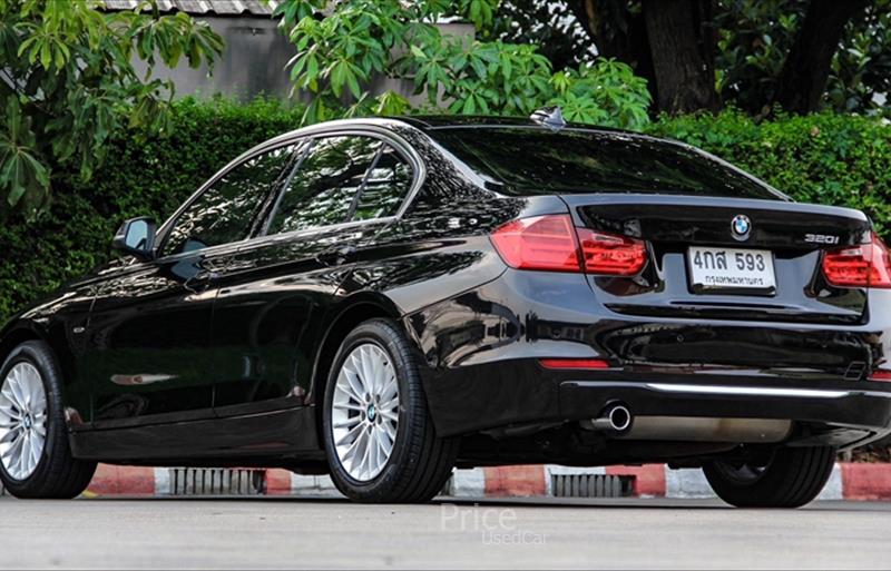 ขายรถเก๋งมือสอง bmw 320i รถปี2016 รหัส 84712 รูปที่4