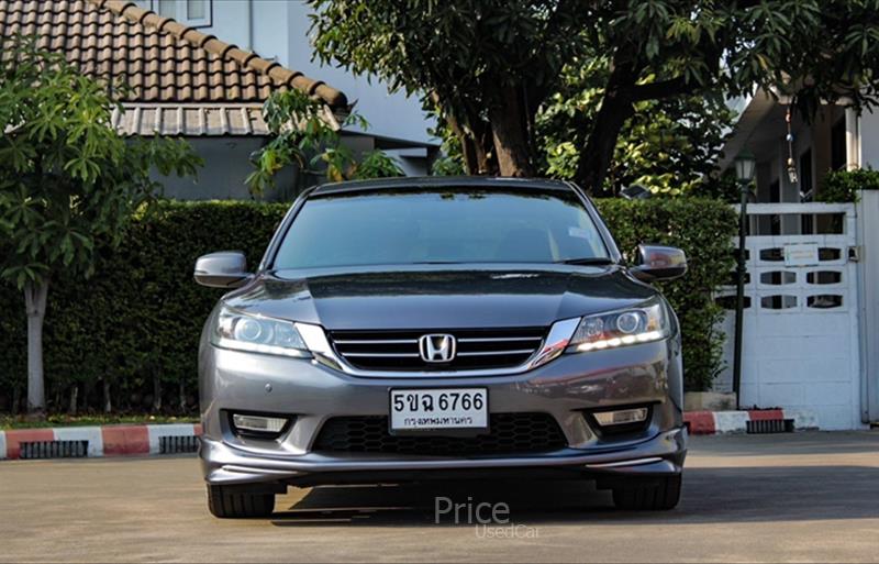 ขายรถเก๋งมือสอง honda accord รถปี2014 รหัส 84797-รูปที่2