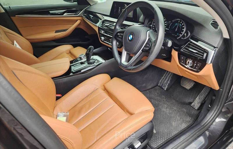 ขายรถเก๋งมือสอง bmw 530i รถปี2019 รหัส 84950 รูปที่10