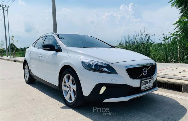 ขายรถเก๋งมือสอง volvo v40 รถปี2013 รหัส 85212-รูปที่3