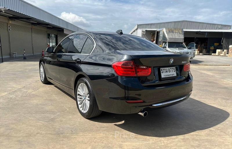 ขายรถเก๋งมือสอง bmw 320i รถปี2015 รหัส 85600 รูปที่4