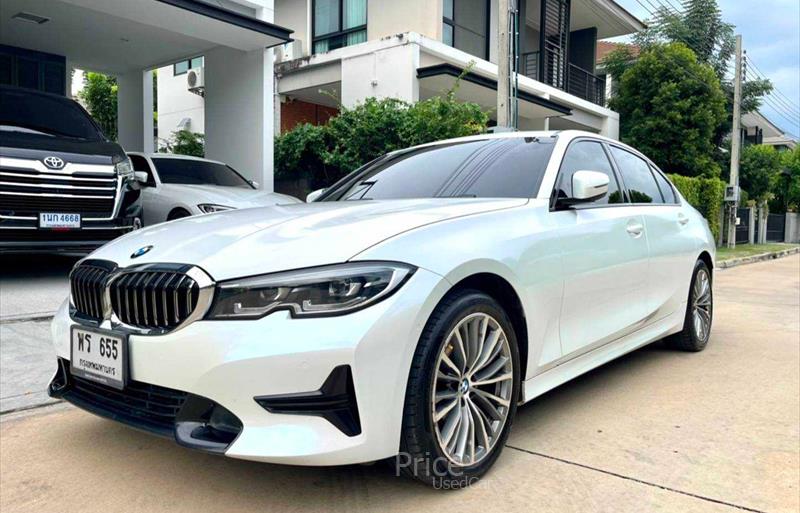 รถเก๋งมือสอง  BMW 320i รถปี2022